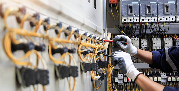 Professional Electrician technician working in Heath, OH